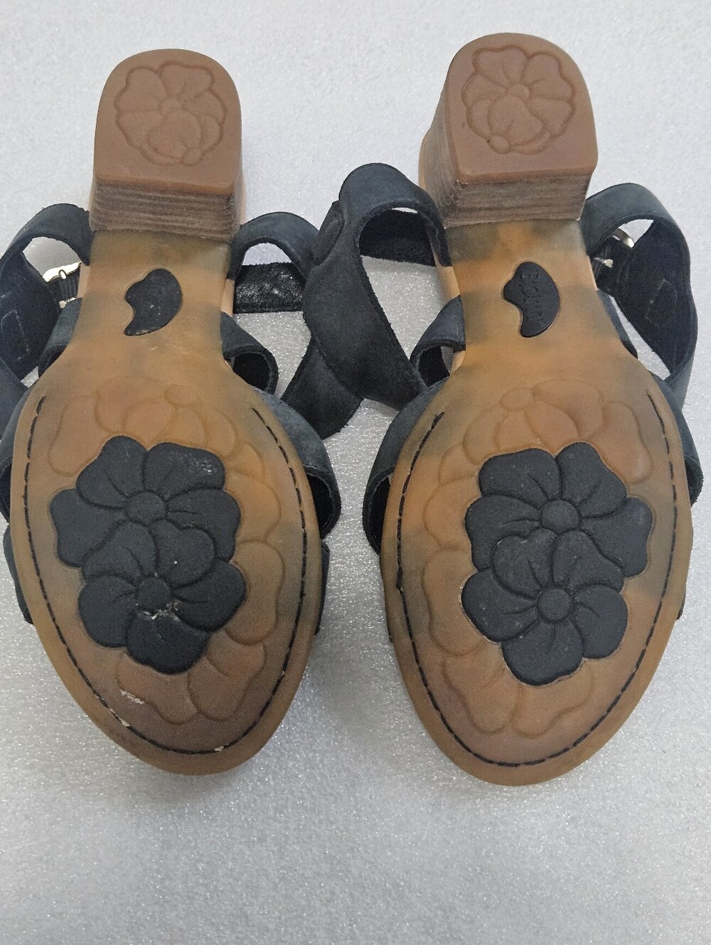 Born Crossover Strappy Sandals - Picture 5 of 5